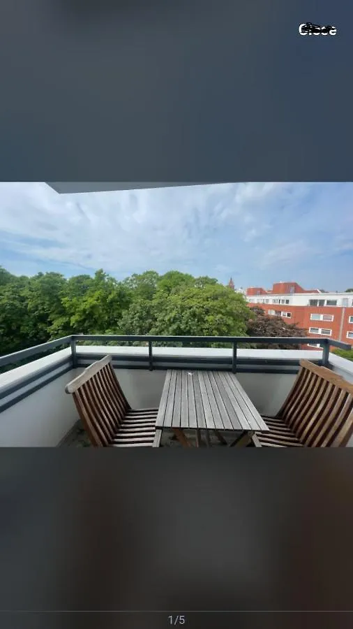 Mauer Castle Apartment Berlin